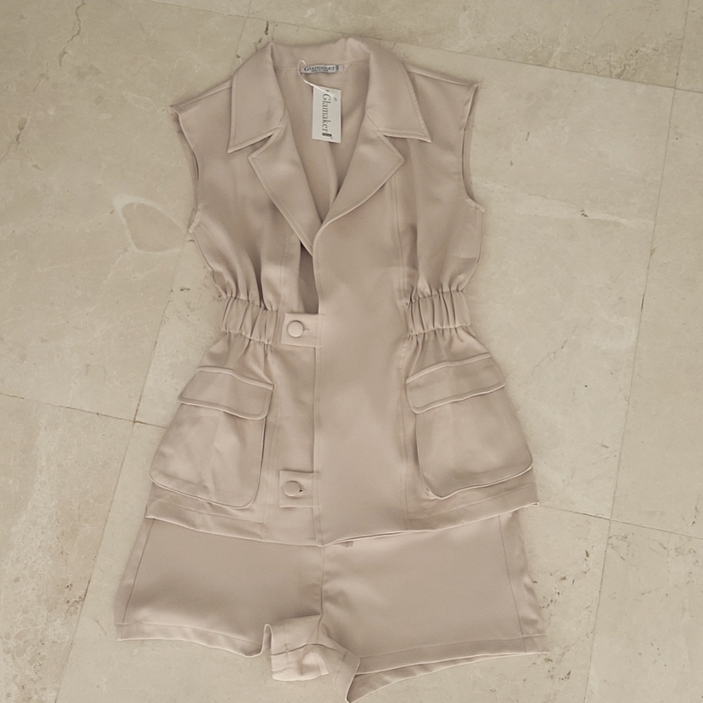 Very cute, tan-color, set.